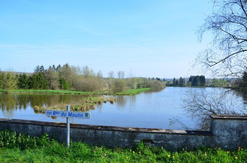 Villa Meubles De Vacances Gite 3 Cles - Les Fres, 4 A 6 Personnes Avec Une Borne Electrique Recharge Voiture Publique Accessible Sur Le Parking Rance Exterior foto